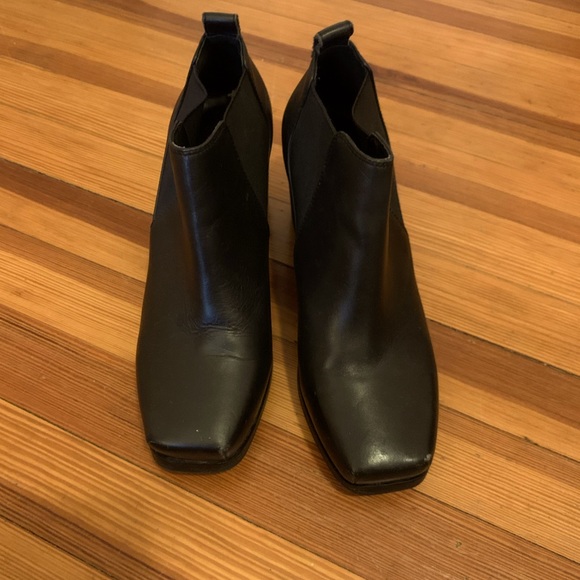 Intentionally Blank Bootie Square Toe - Picture 2 of 4